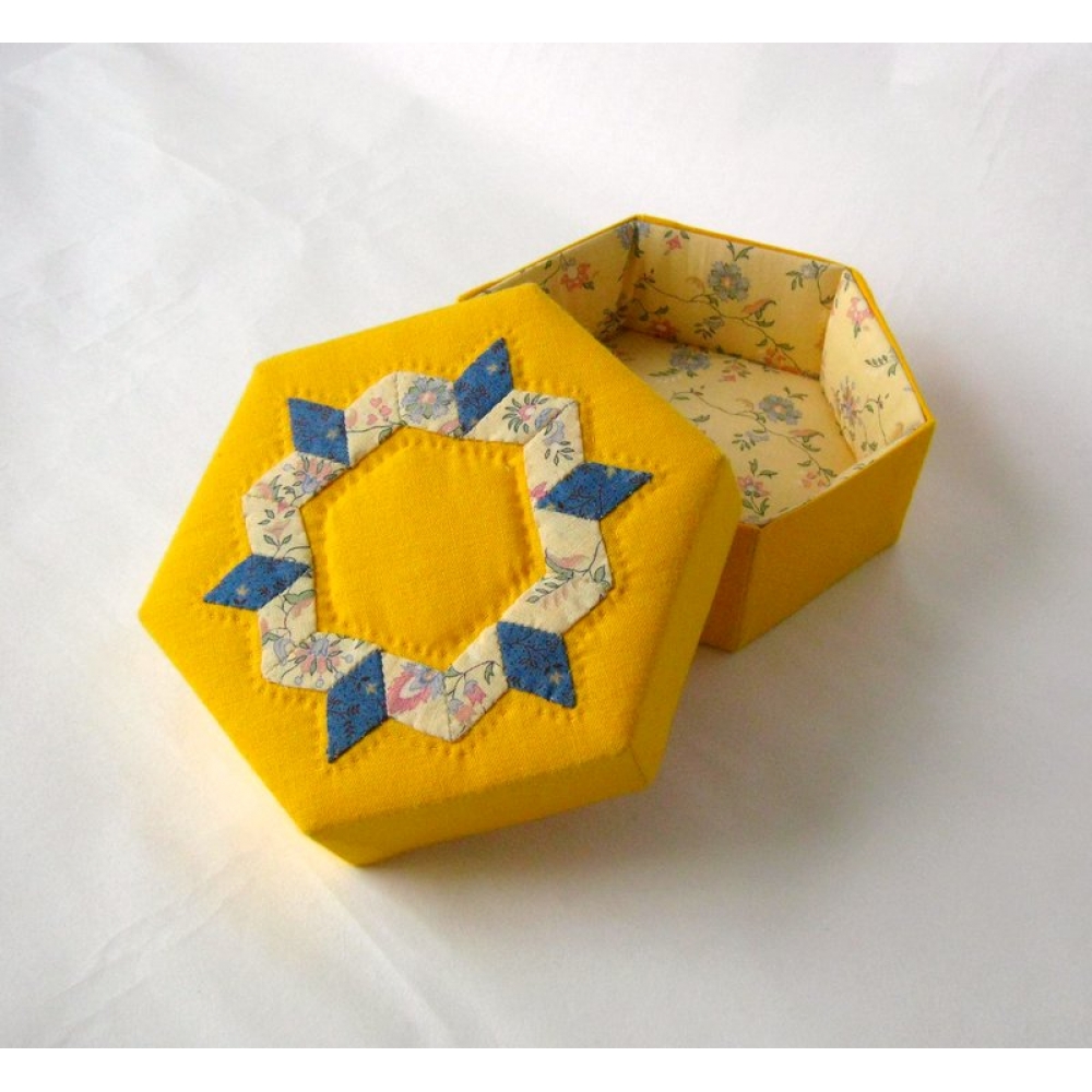 Quilted jewelry box, fabric covered, lidded Birgitte Hendricks