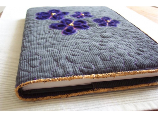 Quilted book cover w/ applique flowers 100_1958.jpg