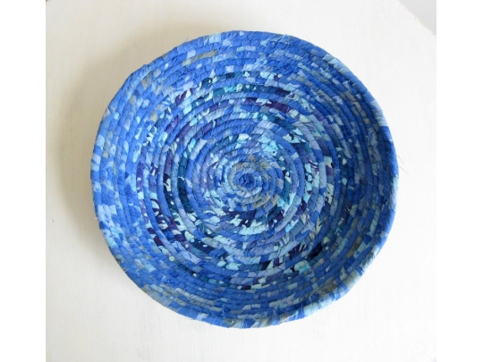Coiled fabric bowl, batik img_0337.jpg