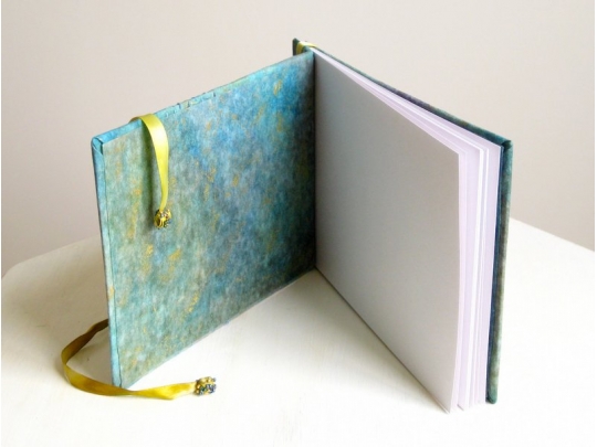 Handmade book, Japanese Stab binding. img_0564.jpg