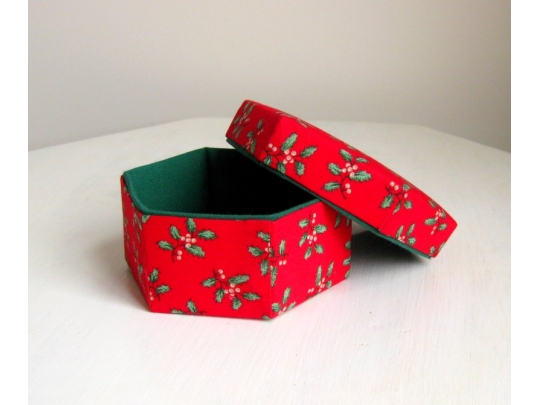Gift box, fabric covered, lidded img_2557.jpg