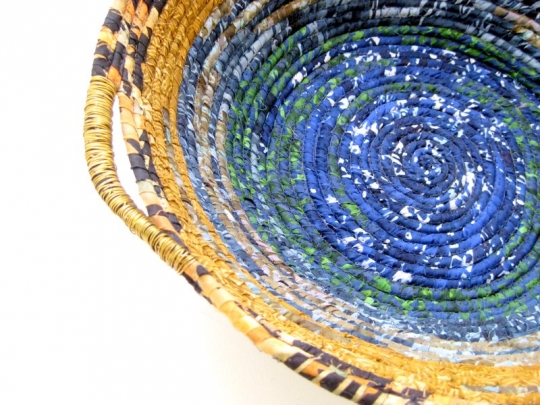 Coiled fabric bowl, wire img_2897.jpg