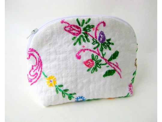 Quilted pouch, recycled embroidered cloth img_3727.jpg