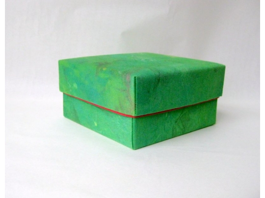 Gift box, fabric covered, lidded img_4097.jpg