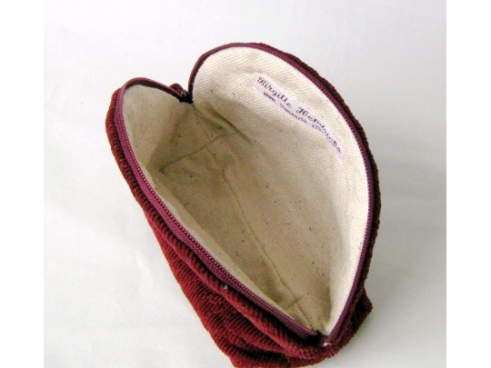 Quilted pouch, velvet flower applique img_4934.jpg