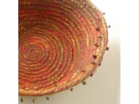 Coiled bowl, wire, beads img_5431.jpg